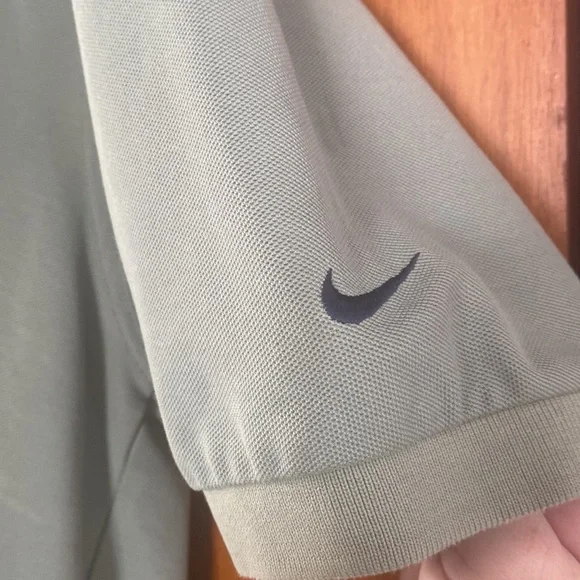 Mens Nike Golf Shirt - Picture 4 of 8